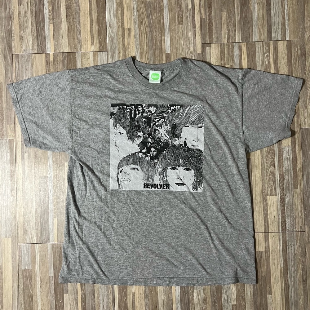 Vintage 2005 Beatles Revolver Album T-shirt Light Gray Size XL Band Tee Y2K